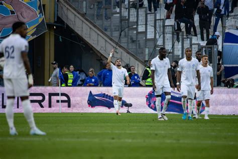 Football Ligue 1 dans tous les coups Maupay a fait son trou à Marseille