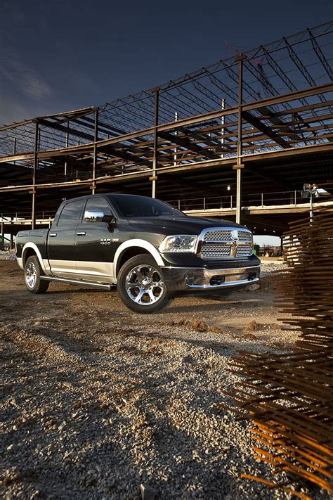 Ram 1500 Laramie Limited 2015 Ram 1500 Pickup Car Fondo De Pantalla Hd Wallpaperbetter