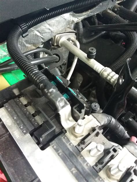 Positive Battery Cable On Rear Of Underhood Fuse Box Info 2014 2018 Silverado And Sierra