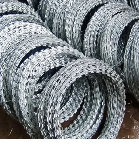 Iron Galvanized Concertina Razor Wire Coil Wire Diameter 400MM 450