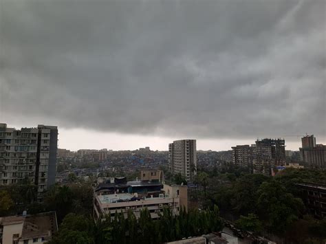 Mumbai Weather Update City Wakes Up To Heavy Showers Imd Says Showers