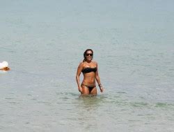 Sylvie Van Der Vaart Another Bikini Another Day On A Beach In Miami MQ Phun Org Forum