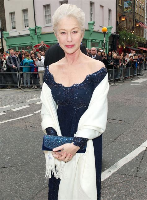 Helen Mirren Curses Out Noisy Riffraff in Full Queen Elizabeth Costume ...