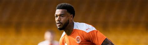 nuttall completes permanent move  scunthorpe blackpool football club