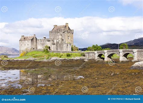 Eilean Donan Castle, Loch Duich, Scotland Stock Photo - Image of ...