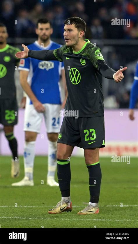 Jonas Wind fotografiert beim Fußball Bundesliga Spiel Darmstadt 98