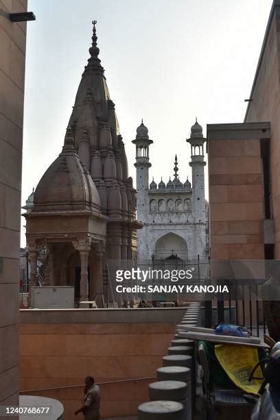 Vishwanath Temple Gyanvapi Mosque Photos And Premium High Res Pictures