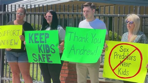 Sex Offenders Near Lakeside Schools Upset Parents Board Members Cbs8