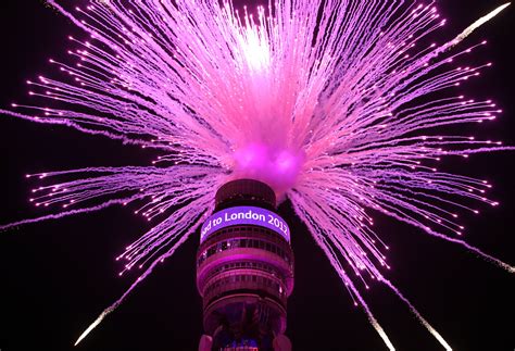 'Fastest ever' commercial internet speeds in London: Download 44 films