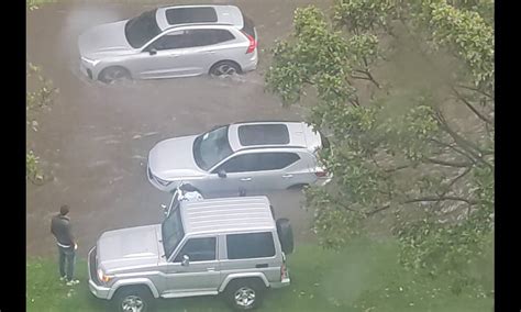 Caos En Bogot Por Fuertes Lluvias V As Inundadas Y Desbordamientos