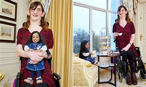 Worlds Smallest Woman From India Meets Tallest Woman From Turkey For