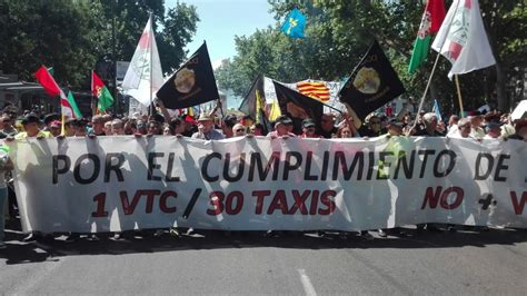 Varias Plataformas Del Taxi Amenazan Con Un Paro Indefinido Si No Se