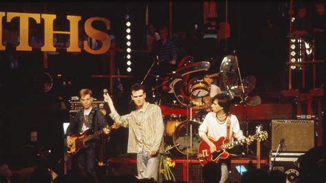 The Smiths performing live on The Tube, 1984 : r/thesmiths