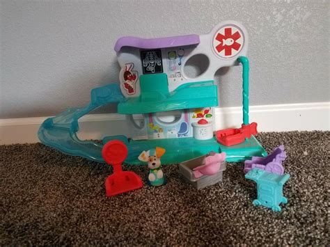 Bubble Guppies Hospital Talking Playset 2013 Fisher Price. | #2010992321