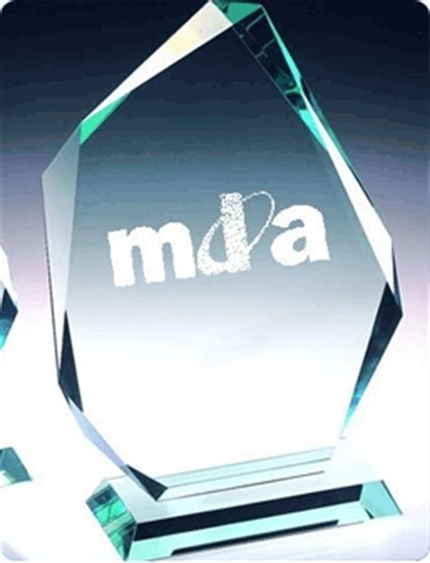 Jonathan Ive Takes Home 2008 MDA Personal Achievement Award