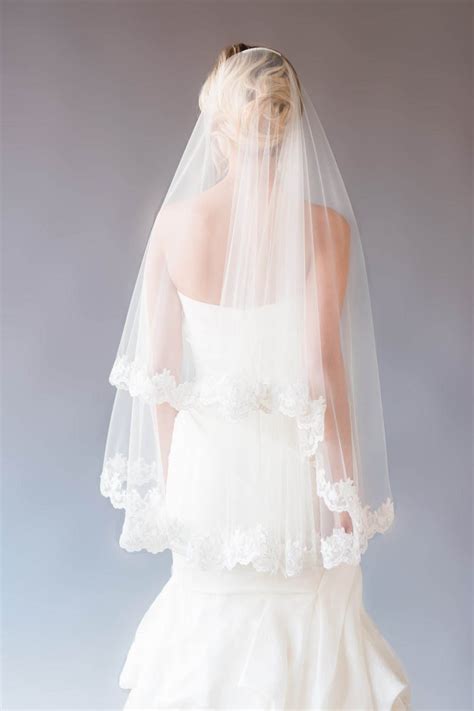 Scalloped Lace Edge Fingertip Length Bridal Veil Bridal Wedding