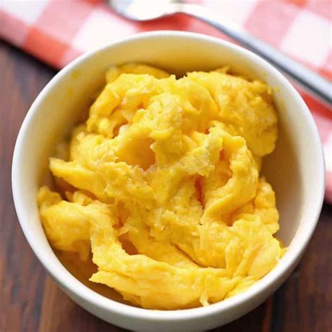 Microwave Scrambled Eggs - Healthy Recipes Blog