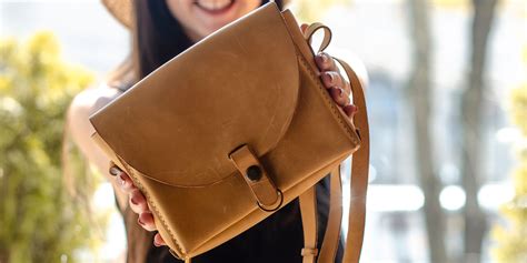 8 Best Women S Crossbody Bags For Travel 2020