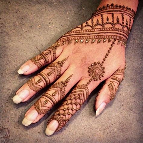 Delightful Black Colored Circle Eid Ul Fitr Mehndi Design Eid Ul Fitr