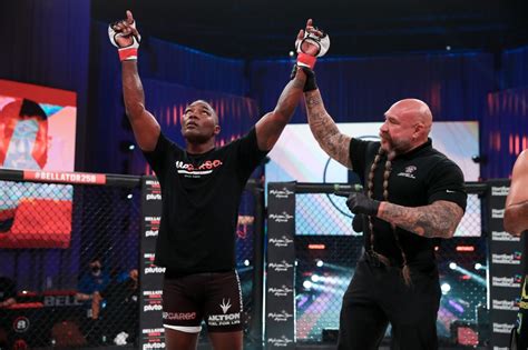 Anthony Johnson Def Jose Augusto At Bellator 258 Best Photos