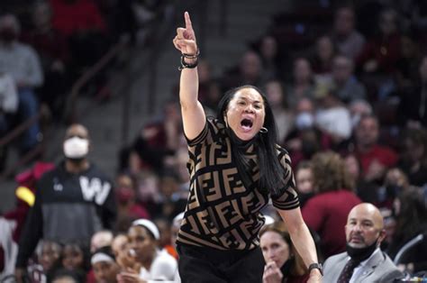 Womens Ncaa Tournament Features A Dozen Black Female Coaches News