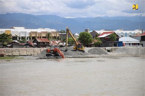 Kementerian Pupr Bangun Infrastruktur Pengendali Banjir Di Sungai