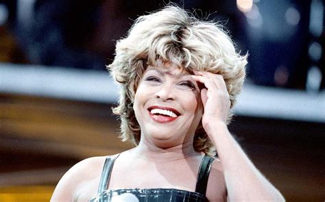 Zangeres Tina Turner 83 Overleden In 2000 Zong Ze Voor 65 000 Mensen