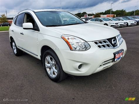 Pearl White Nissan Rogue Sv Awd Gtcarlot Car