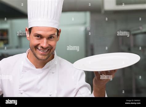 Chef Holding Plate Smiling Hi Res Stock Photography And Images Alamy