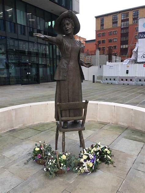 Rise up, Women (Emmeline Pankhurst statue) - Wikiwand