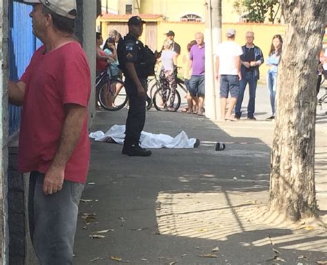 Em Plena Luz Do Dia Homem Executado A Tiros Em Resende Tribuna Sul