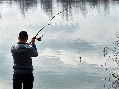 Fishing in Lake Hartwell: The Complete Guide (Updated 2023)