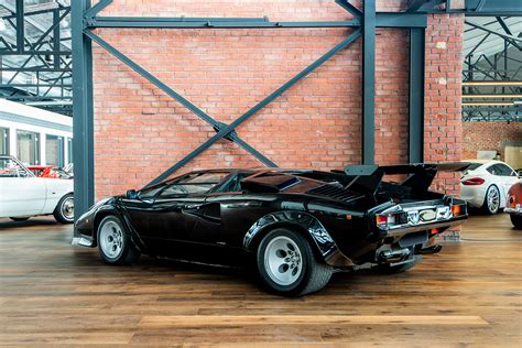 Lamborghini Countach Qv Black Richmonds