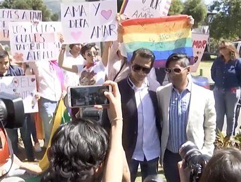 Ecuadors Highest Court Approves Gay Marriages In Landmark Ruling