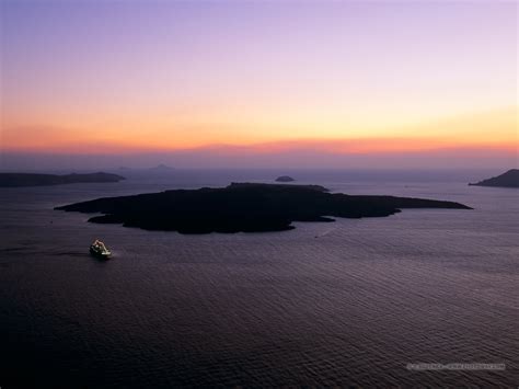 Santorini Volcano at Sunset Wallpaper - Greek Islands Wallpapers