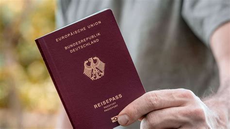 Turbo Einb Rgerung In Deutschland Was Das Neue Gesetz F R Migranten