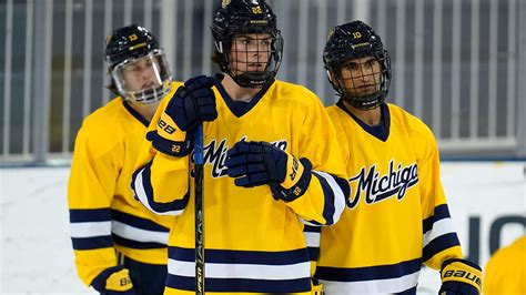 Michigan Wolverines hockey ranked No. 1 for first time since 2011