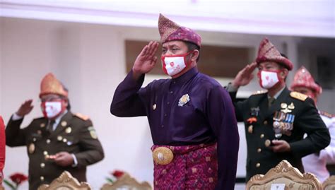 Pakai Baju Adat Komering Gubernur Sumsel Herman Deru Upacara Hut Ri