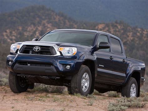 10 Best Used Midsize Trucks Under $15,000 - Kelley Blue Book