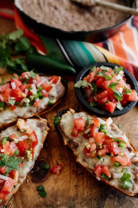 Molletes Mexicanos With Refried Beans Recipe Refried Beans Mexican