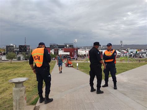 fns cientos de personas comienzan  recorrer el costanera
