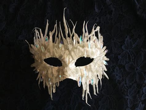 18 Ways To Make A DIY Masquerade Mask Guide Patterns