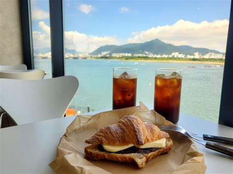 부산 명지 낙동강 뷰 맛집 대형카페 어라우즈 로스터리 네이버 블로그