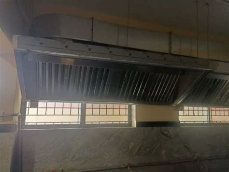 Rectangular Commercial Kitchen Chimney For Restaurant At Rs Feet