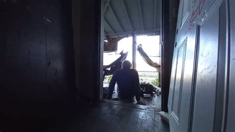 trainhopping rtrainjumping