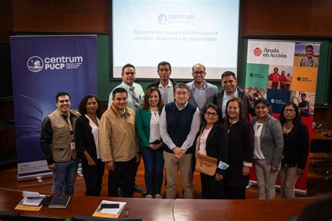 Centrum Pucp Y La Fundación Ayuda En Acción Sellan Alianza Con El Programa “formando Jóvenes Con