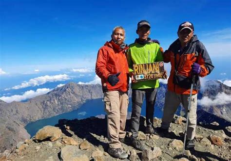 RINJANI DIBUKA 1 APRIL 2023 Pendakian Gunung Rinjani Lebih Pilih