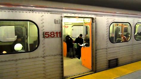 Ttc Utdc H6 5811 Arriving At Ossington Station Youtube