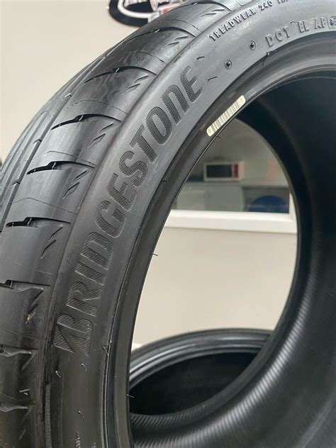 255 35R19 96Y XL Bridgestone Potenza S007A Tyre 255 35 19 Brand New