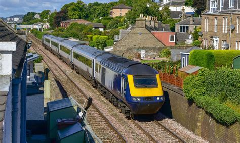 43012 43012 Scotrail Inter7City HST Sets Fly Through West Flickr